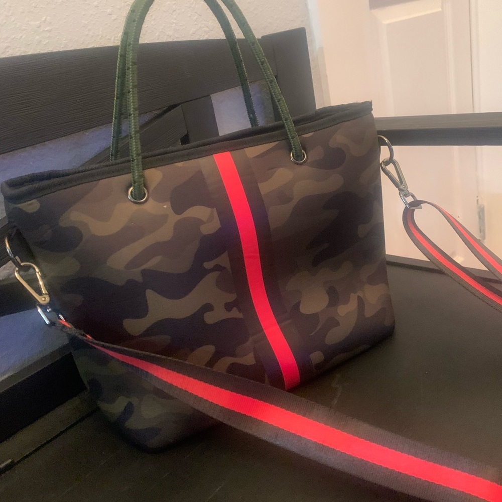 HAUTE SHORE Ryan Soho Mini Tote